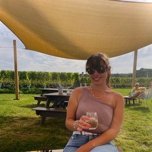 Meet your Posher, Georgina